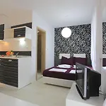 Hotel Rainbow 3 Club