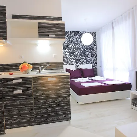 Rainbow 3 Club מלון סאני ביץ'