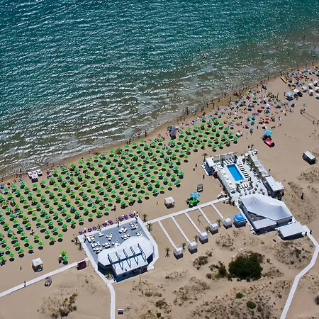 Hotel Rainbow 3 Club