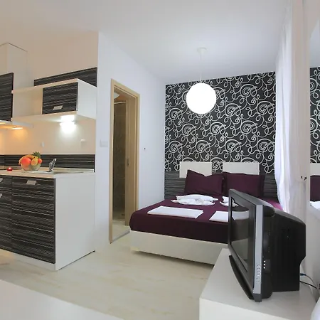 Hotel Rainbow 3 Club