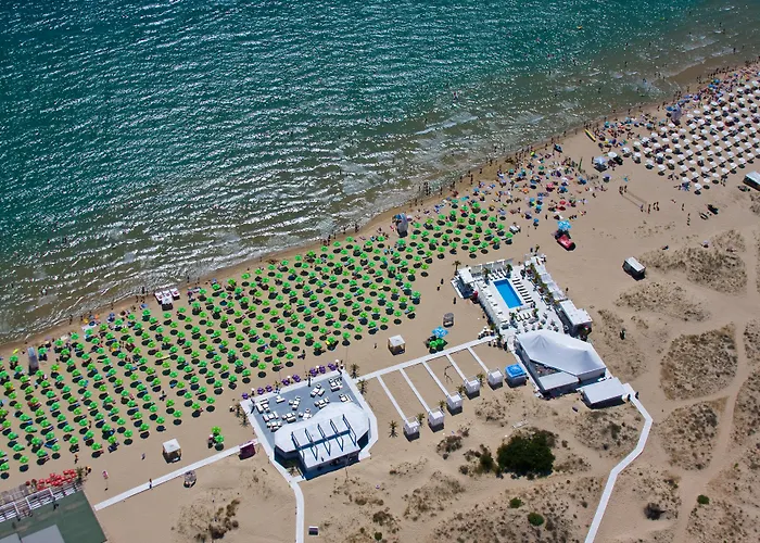 Ξενοδοχείο Rainbow 3 Club