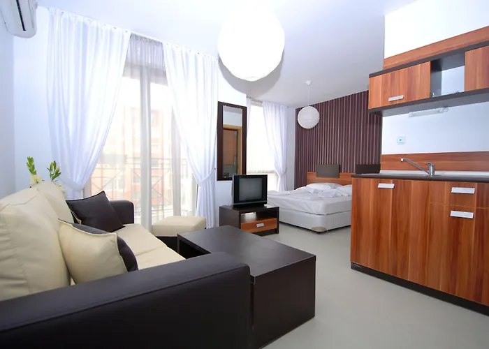 Rainbow 3 Club Σάνι Μπιτς